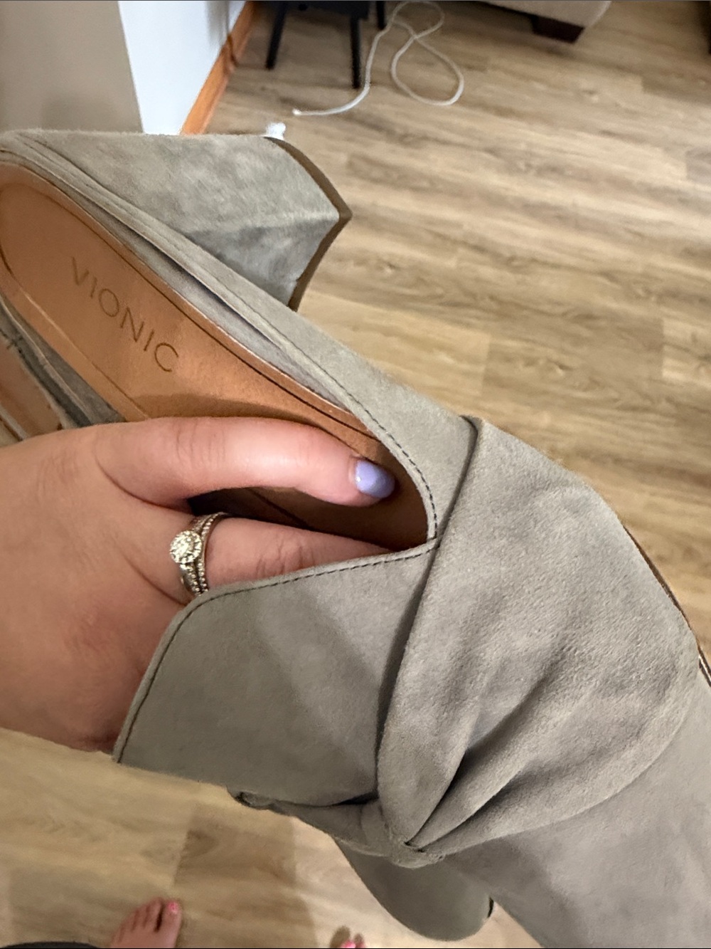 Vionic Knot-Detail Slip-On Block Heel Mules - Picture 7 of 10